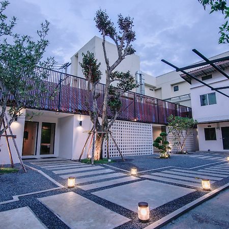 Zen Hostel Chiangmai เชียงใหม่ ภายนอก รูปภาพ