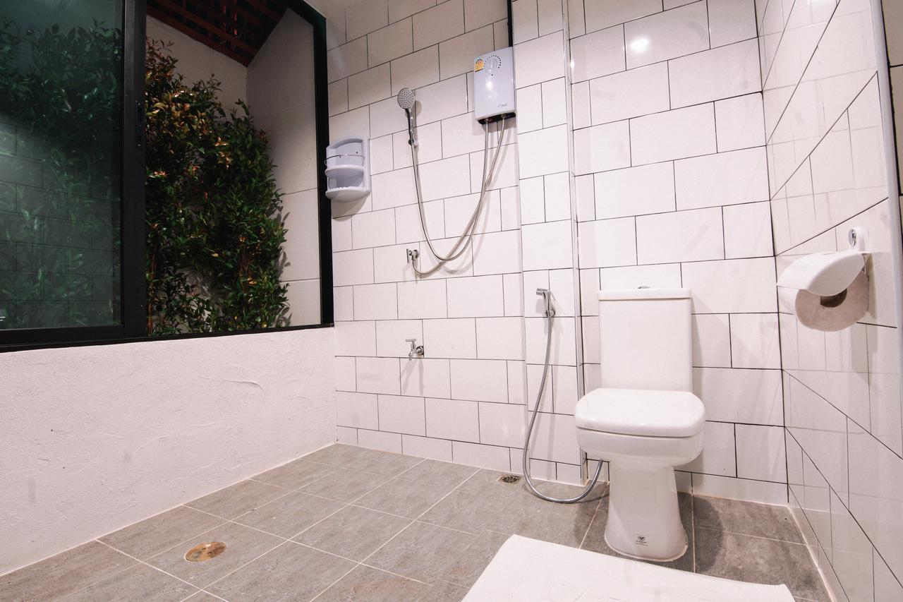Zen Hostel Chiangmai เชียงใหม่ ภายนอก รูปภาพ