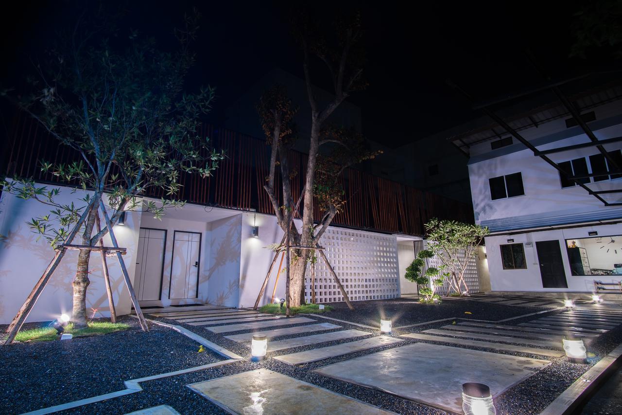 Zen Hostel Chiangmai เชียงใหม่ ภายนอก รูปภาพ