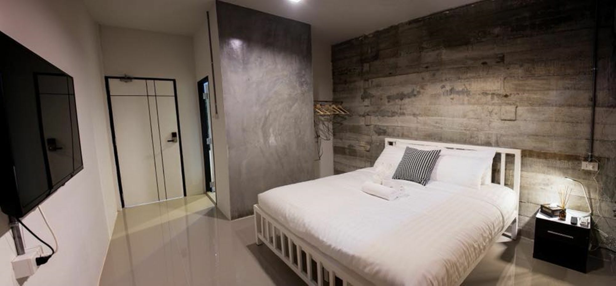 Zen Hostel Chiangmai เชียงใหม่ ภายนอก รูปภาพ