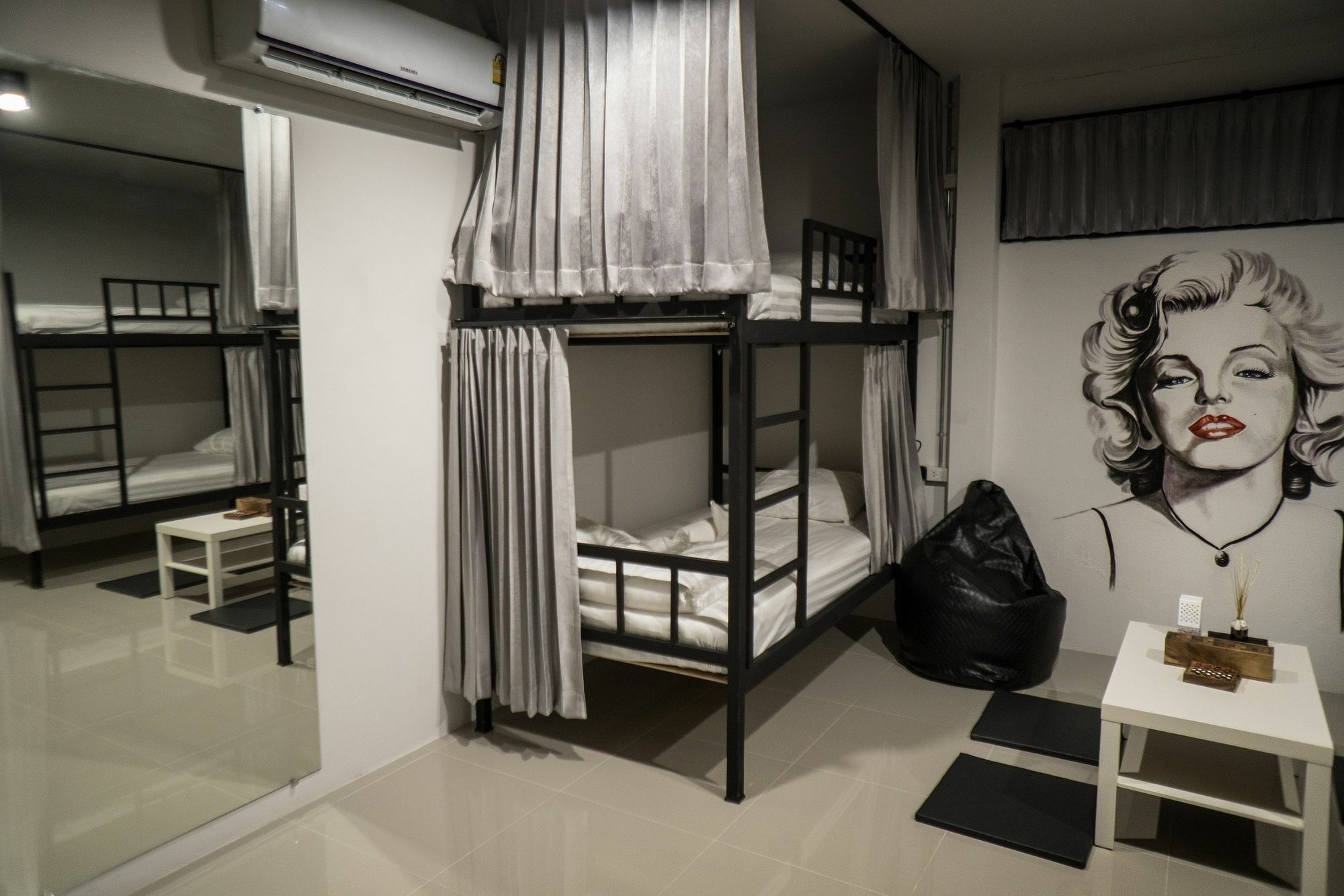 Zen Hostel Chiangmai เชียงใหม่ ภายนอก รูปภาพ