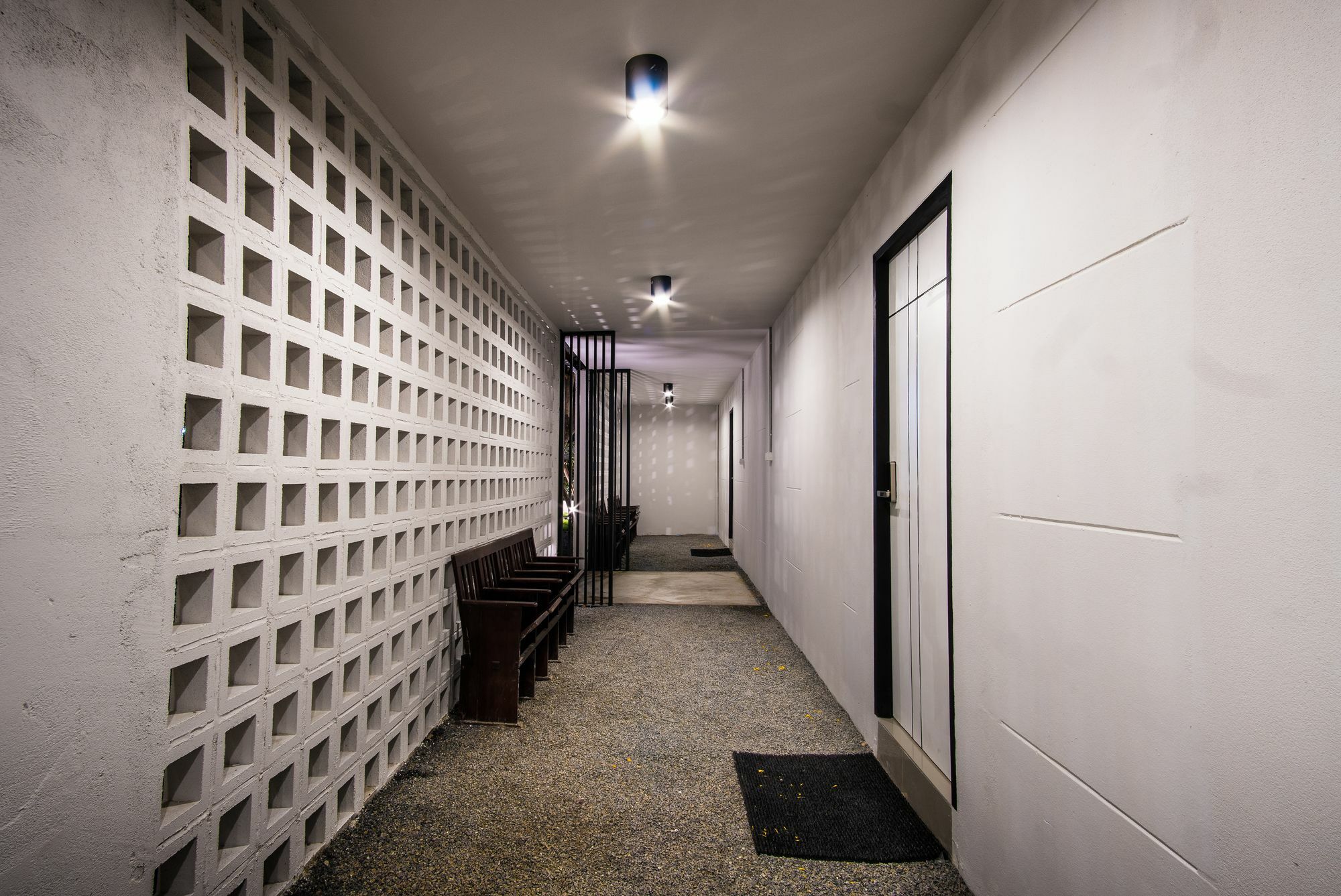 Zen Hostel Chiangmai เชียงใหม่ ภายนอก รูปภาพ