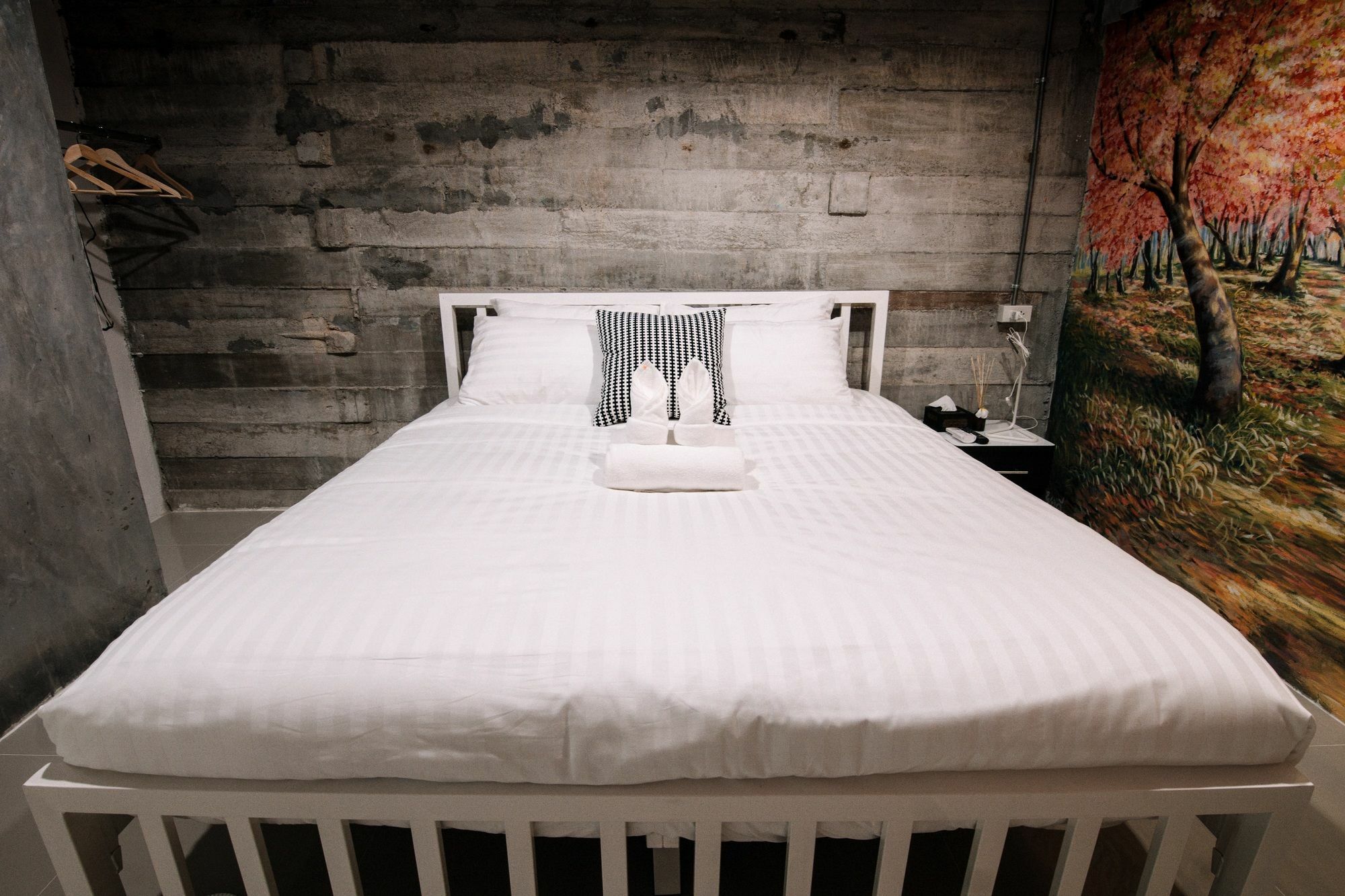 Zen Hostel Chiangmai เชียงใหม่ ภายนอก รูปภาพ