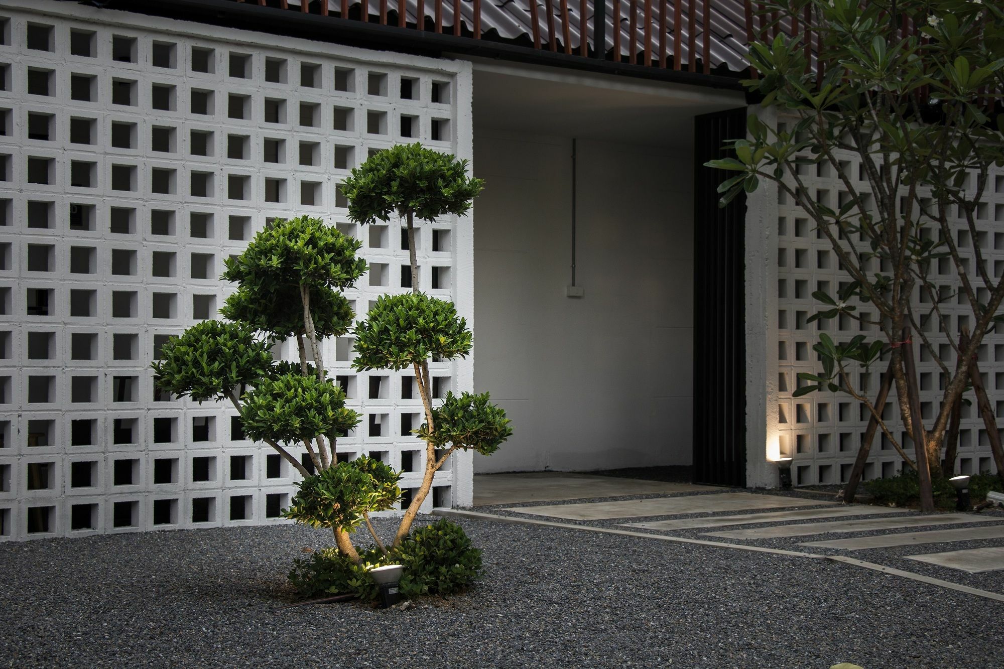 Zen Hostel Chiangmai เชียงใหม่ ภายนอก รูปภาพ